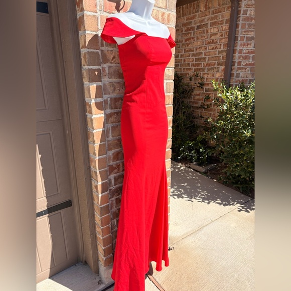 Jay Godfrey Red Biles Off-The-Shoulder Mermaid Gown size 2 - Picture 3 of 9